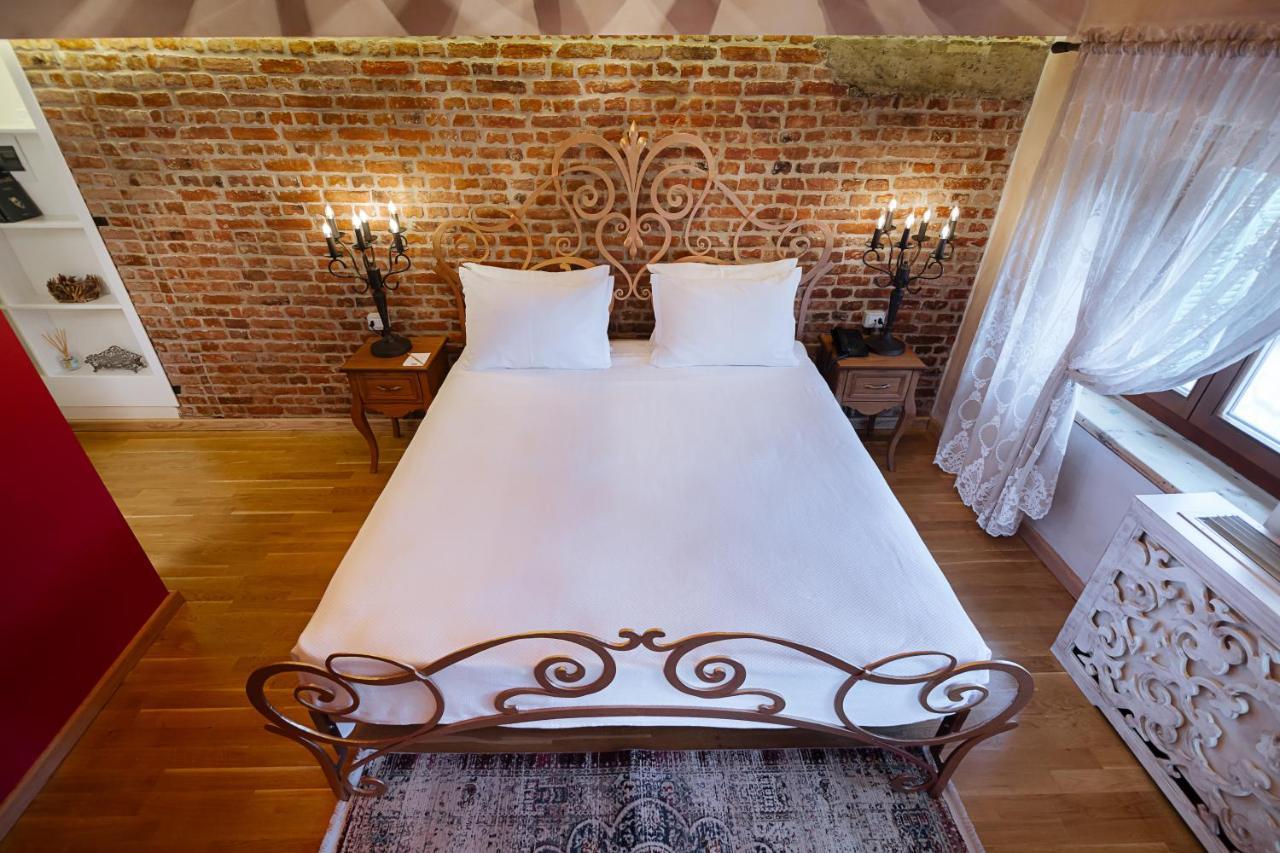 Tresor Art Boutique Hotel Корча Екстериор снимка
