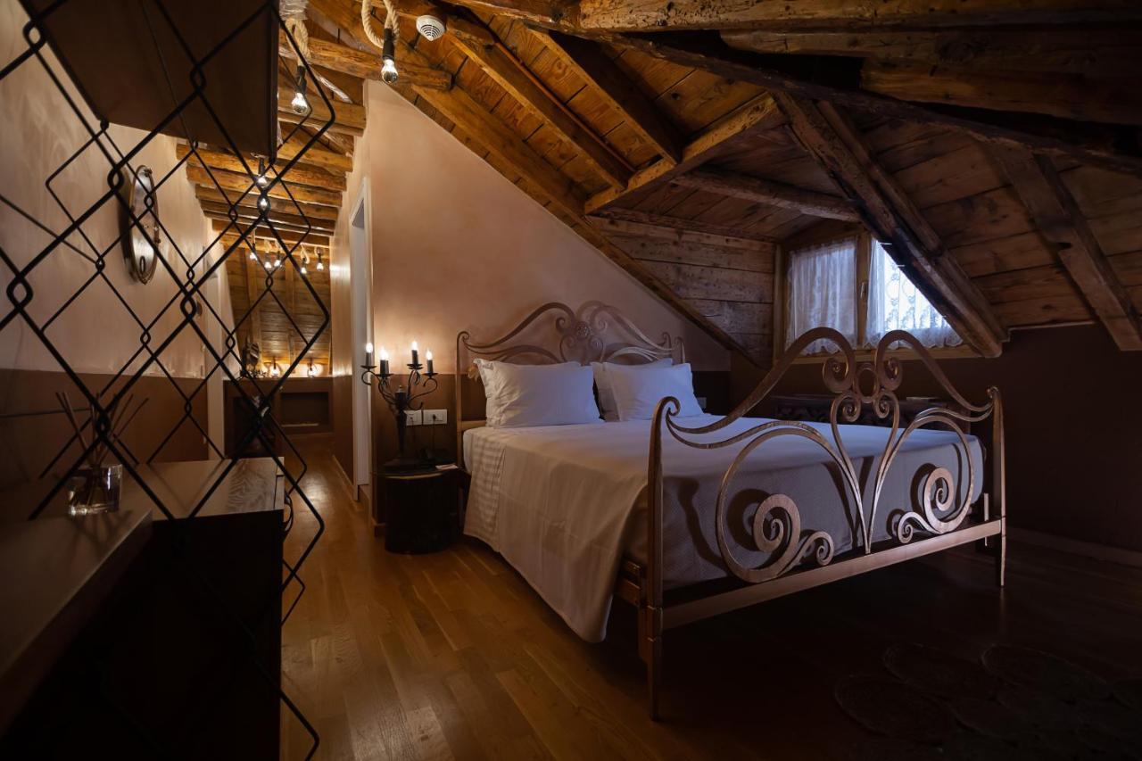 Tresor Art Boutique Hotel Корча Екстериор снимка