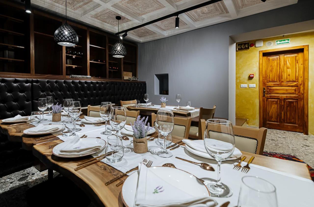 Tresor Art Boutique Hotel Корча Екстериор снимка