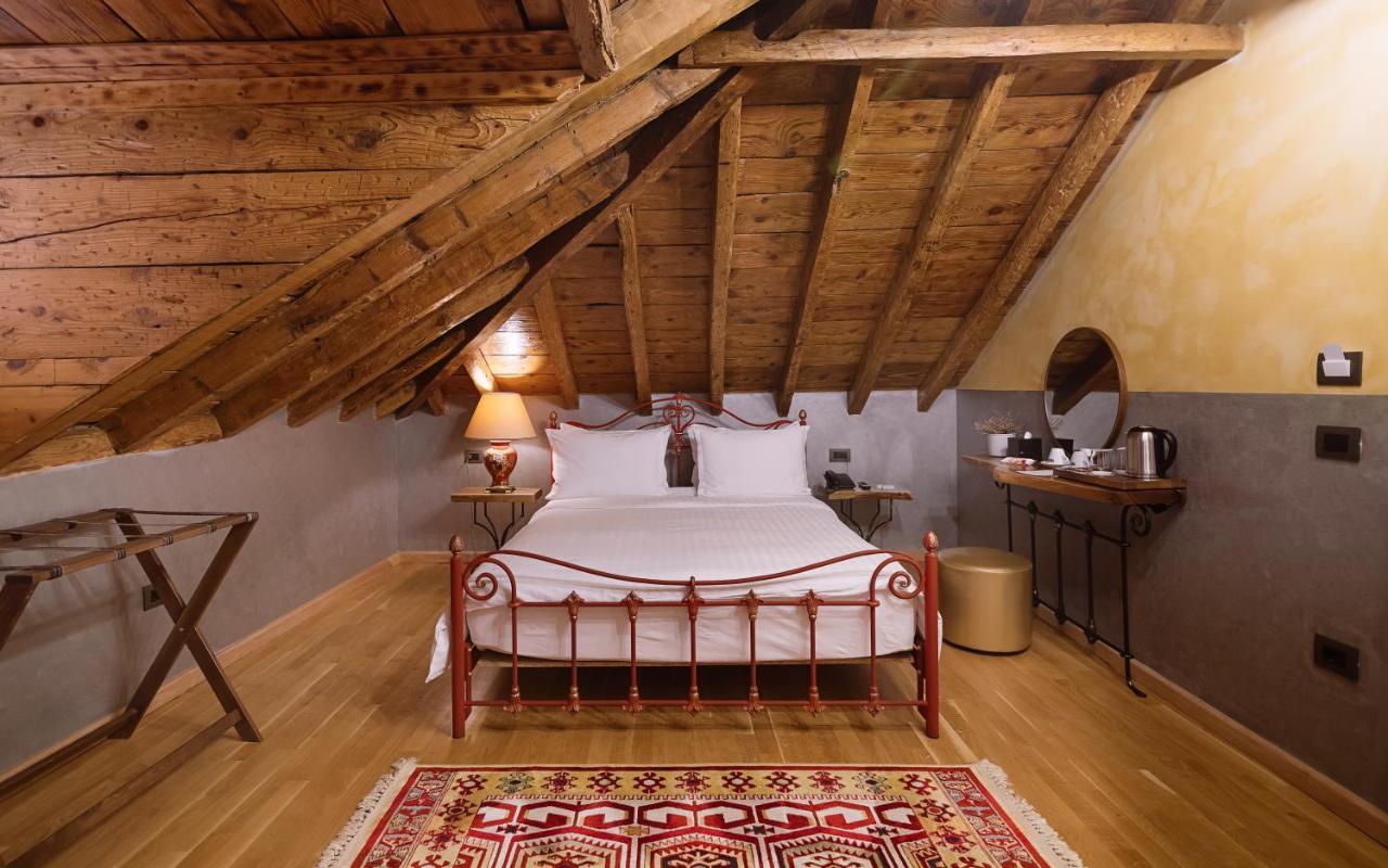 Tresor Art Boutique Hotel Корча Екстериор снимка